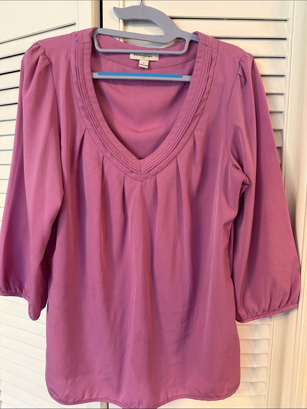 Banana Republic Pink V-Neck Pleated Three-Quarter Sleeve Blouse